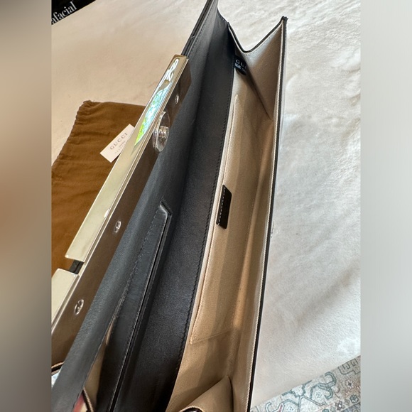 Gucci Sigrid Black Patent Clutch - Picture 3 of 4